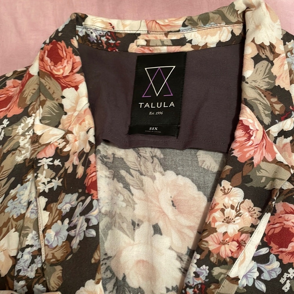 Aritzia Talula Floral Unstructured Blazer